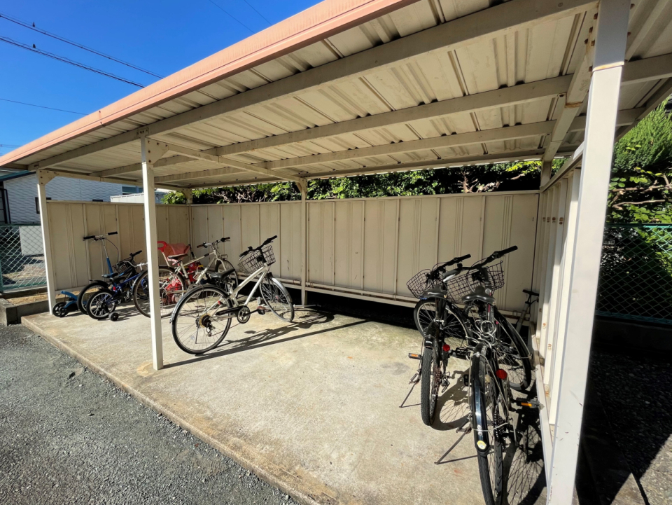 屋根付駐輪場