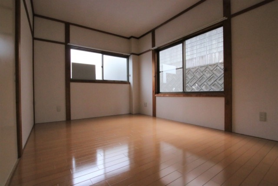 DKにつながる洋室。