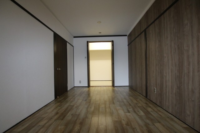 扉の向こうには&hellip;？