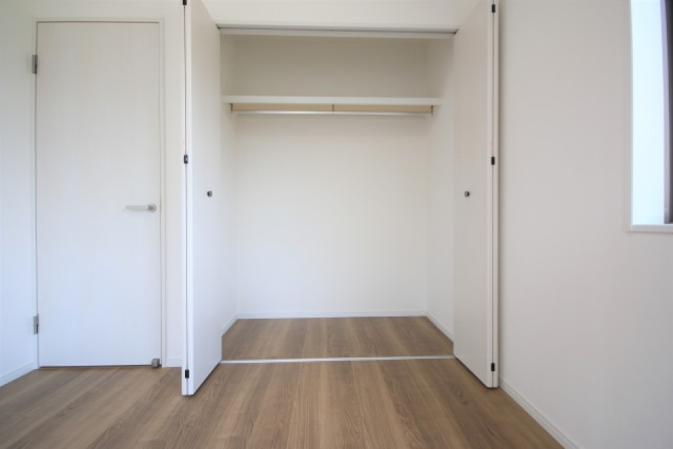 クローゼットが大きく深く高くなっています