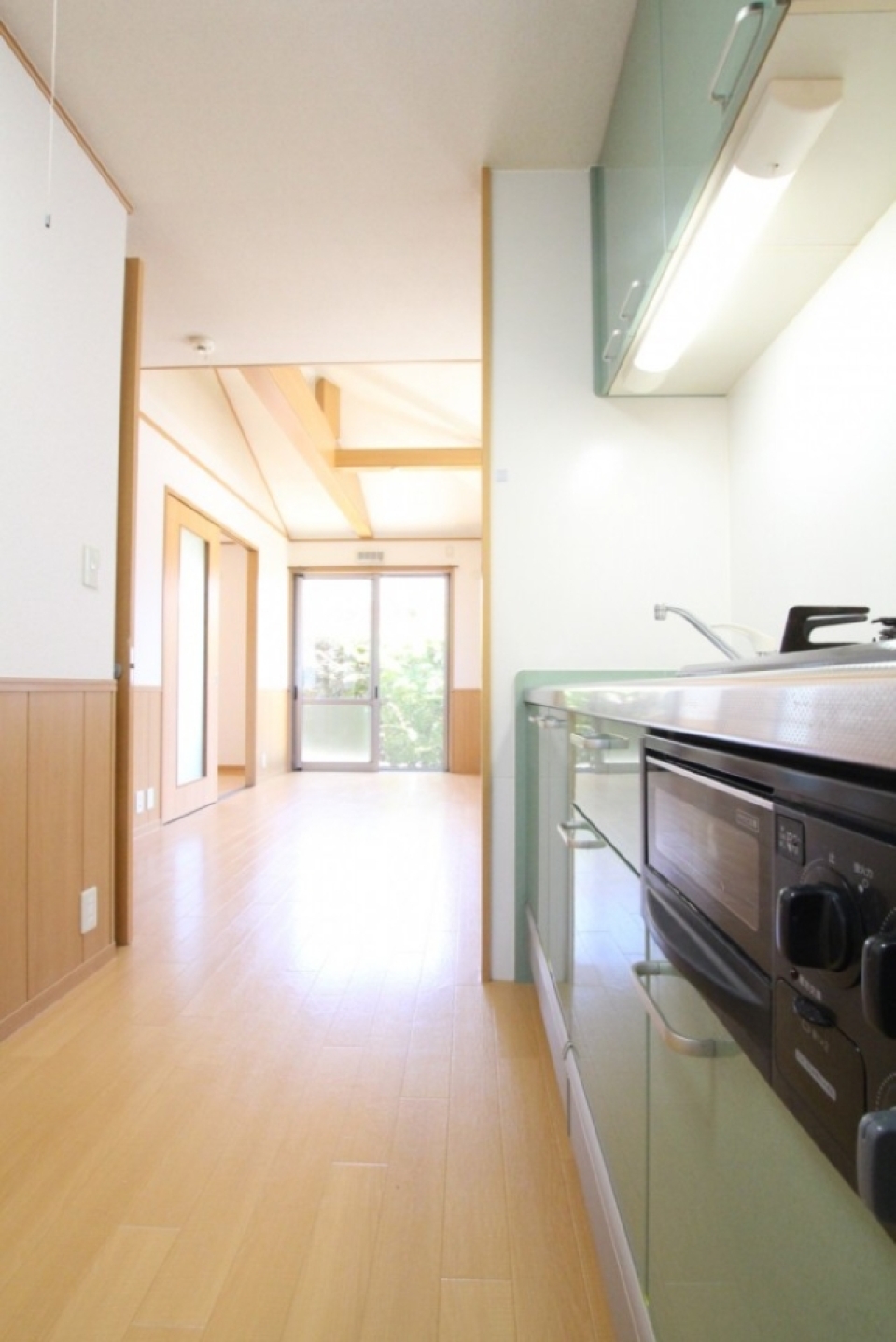 キッチンはLDKの1番奥。