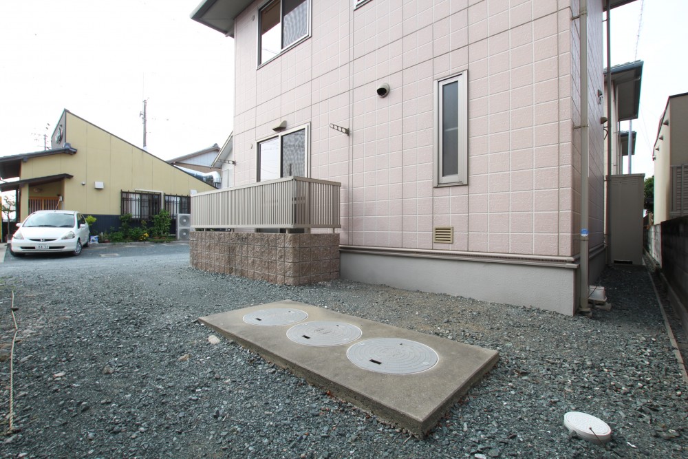 駐車場2台込。バルコニーと駐車場のつながりを活用できそうです！