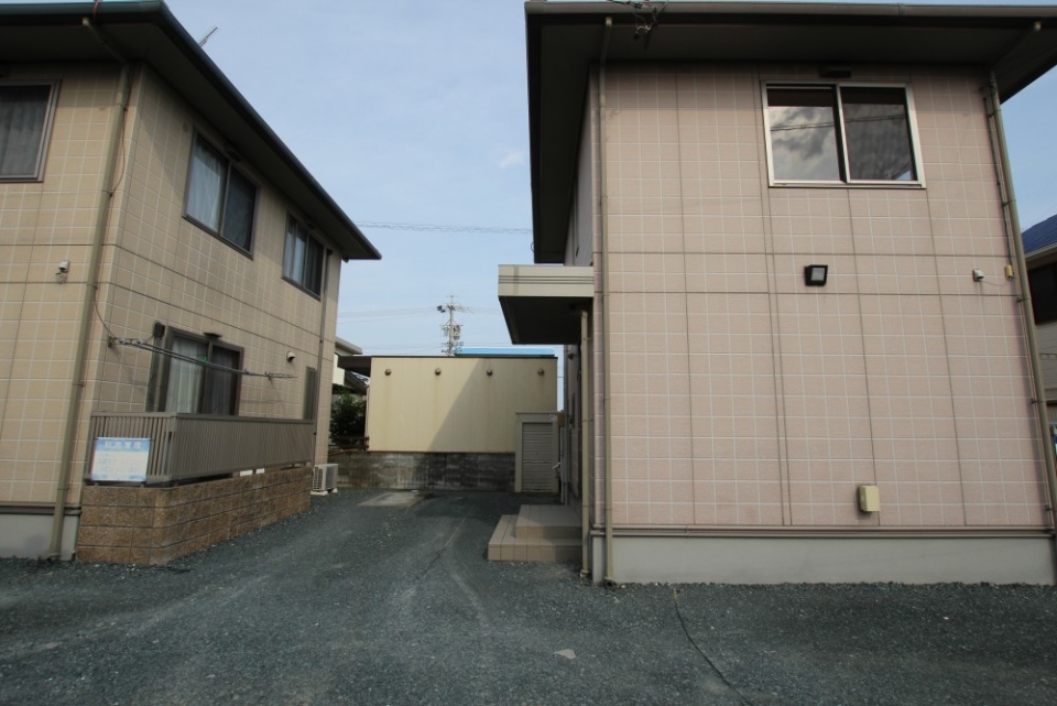 外観は、戸建てが並列に並んでいます。