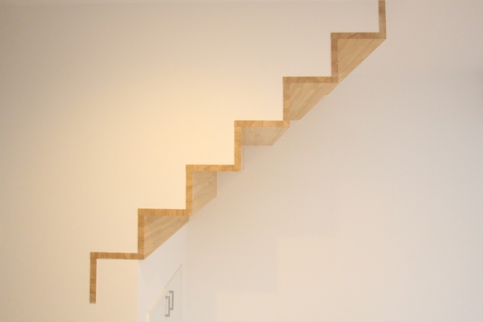 新建築なんかに出てきそうですね。