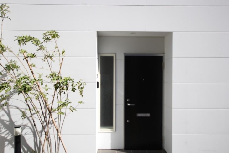 シンプルモダンな清々しいデザイン。