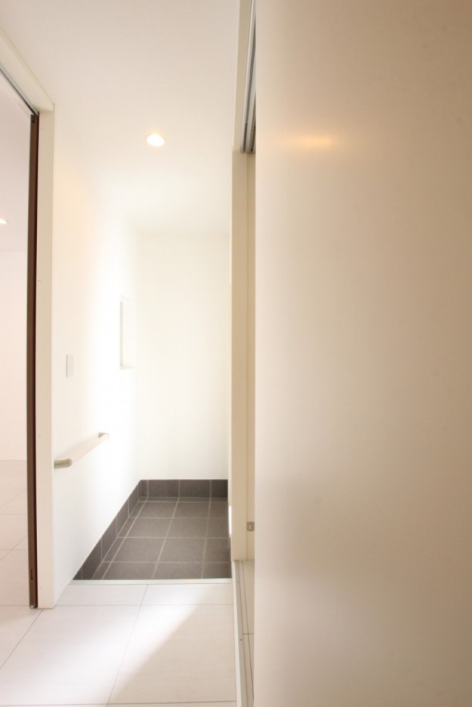 玄関はさほど広くないが、シューズBOXはとにかく大きかった。