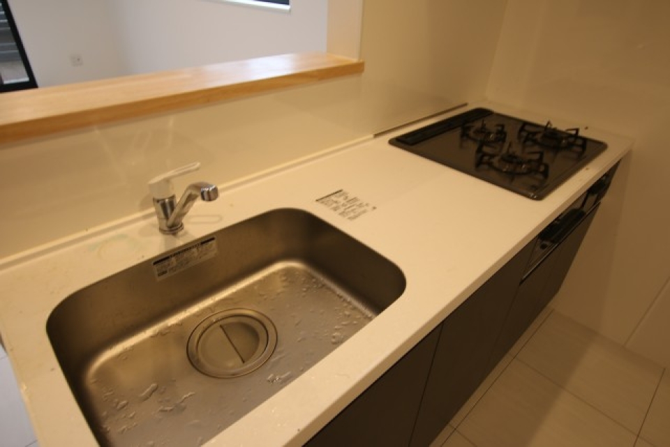 コンロは3口です。