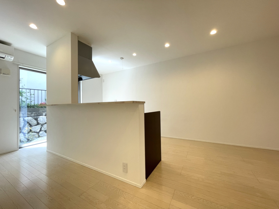 カウンター側のスペースも広いです