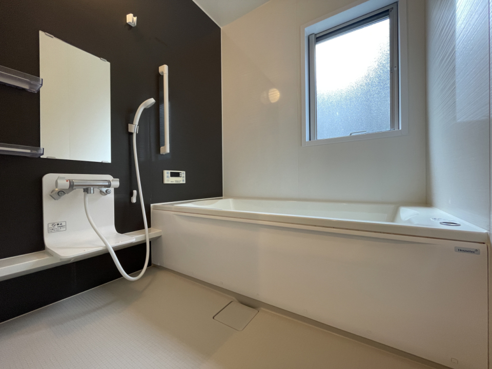 お風呂は追い焚き機能付き
