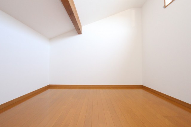 ロフトスペースは寝床としても使用可能