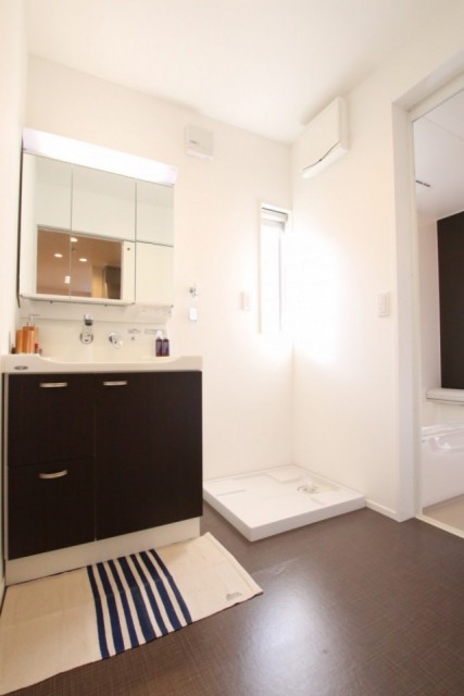 脱衣所だってお風呂だってラグジュアリ。