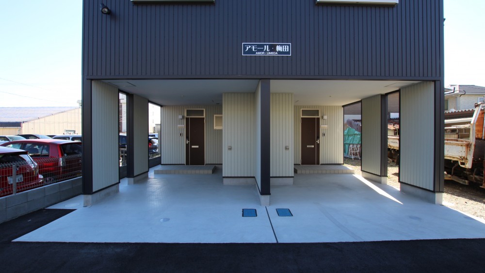 ガレージ車庫はH260㌢&times;W最小255（最小）。