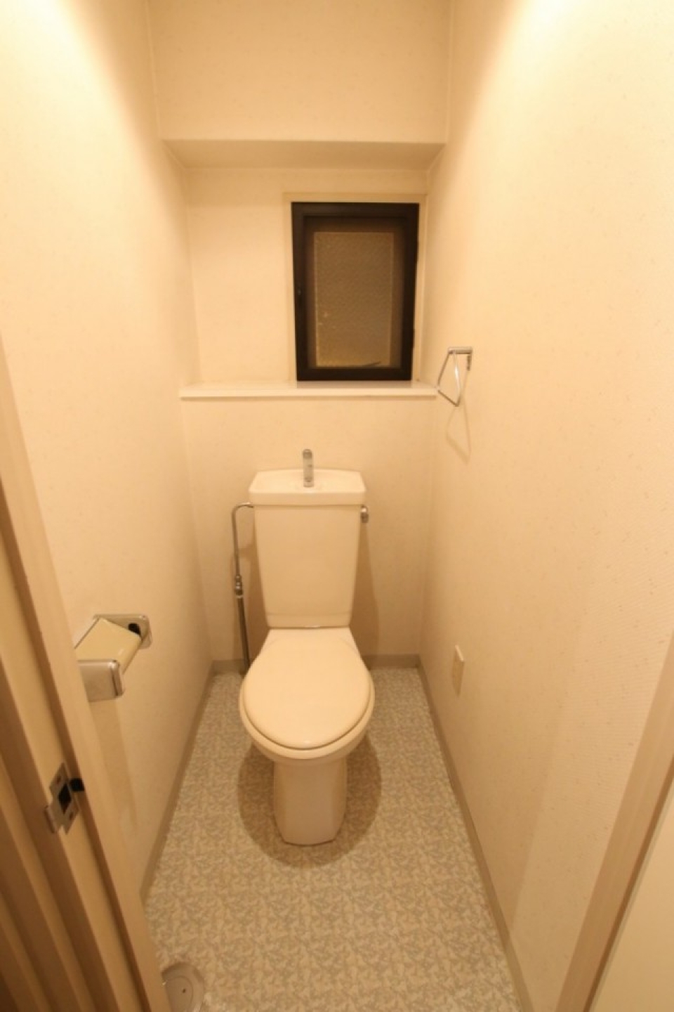 トイレにも小窓が