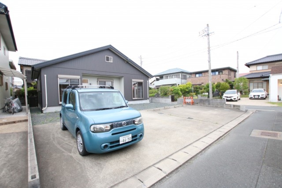 家前駐車スペース