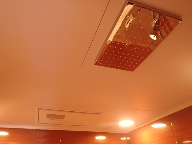 浴室の天井にあるものは？？もしかして・・？お問い合わせ時にご確認ください。