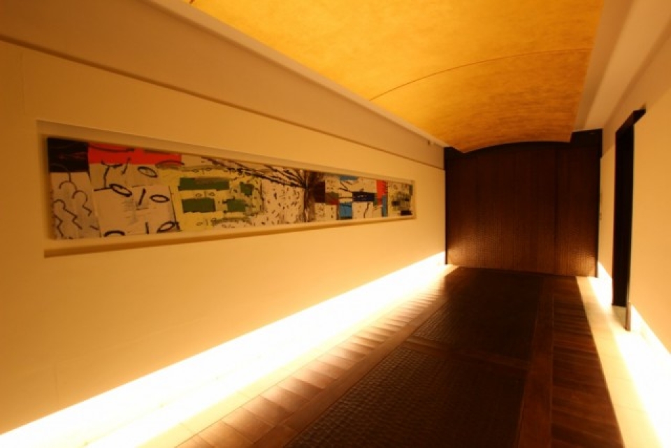 映えるエントランス部分。