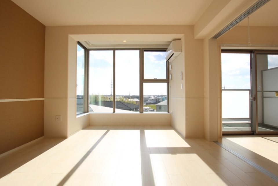 リビングの大きな窓。