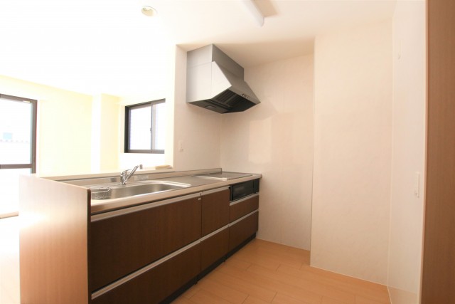 キッチンは対面式です。