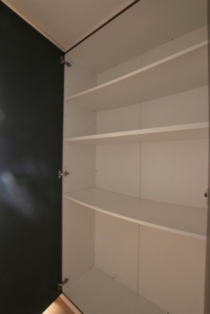 廊下の収納スペース。