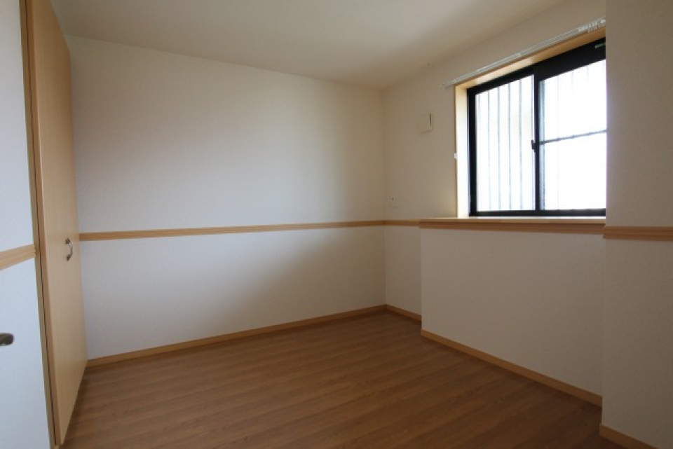 5.6帖の洋室です。