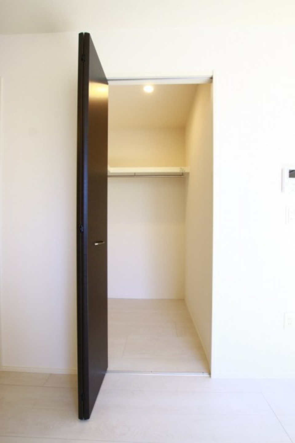 こちらはウォークインクローゼットです。