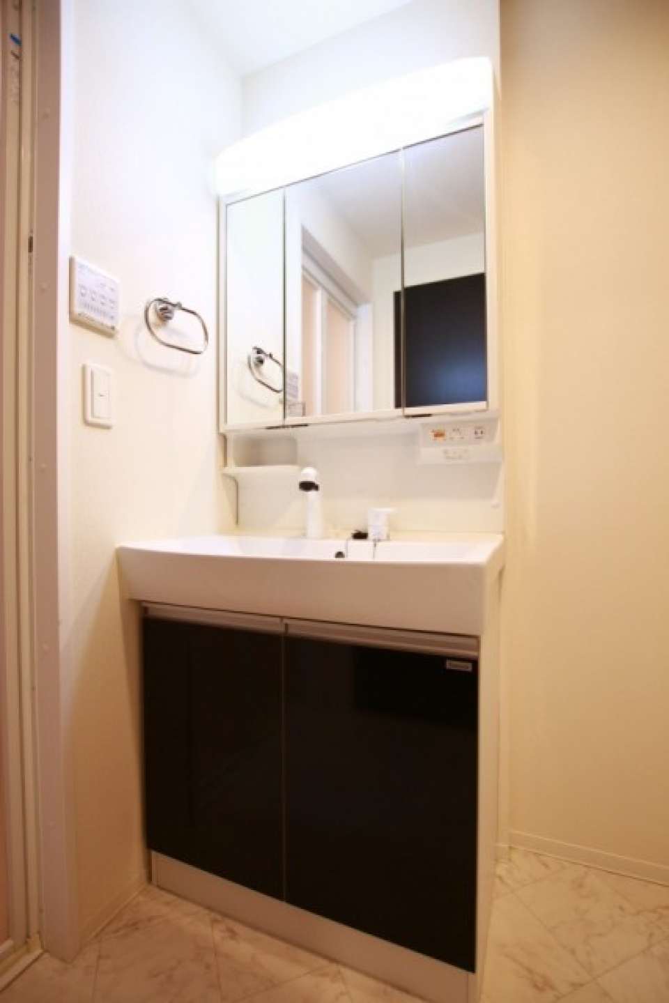 清潔感のある洗面台。