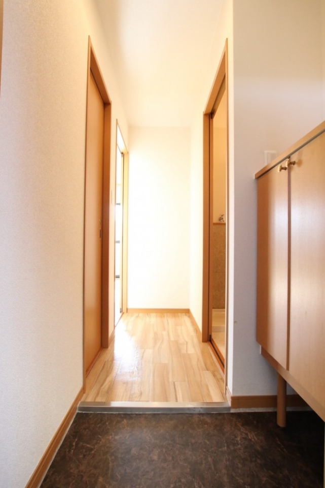 ちょっとシューズの収納力は少な目かな。