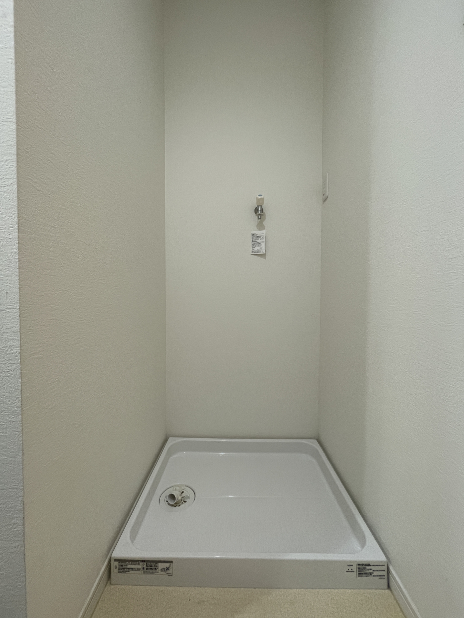 お風呂の手前に室内洗濯機置場