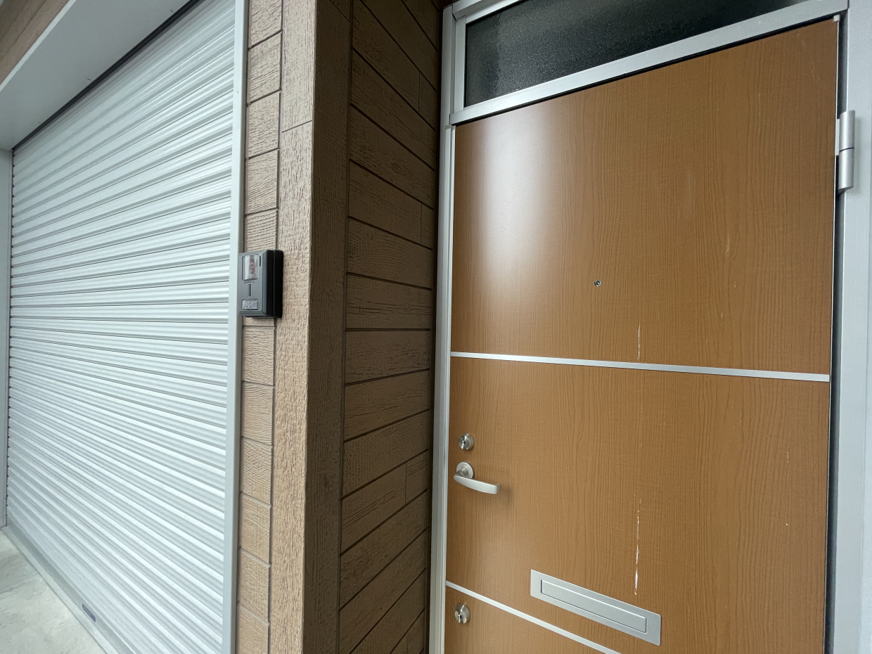 ダブルロックドア