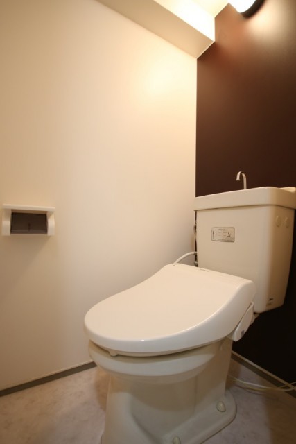 トイレは若干狭め...だけど逆に落ち着くかも。