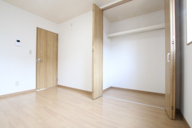 クローゼットは奥行き85cm&times;幅167cm