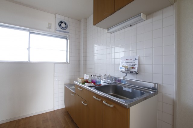 大きな換気窓があります