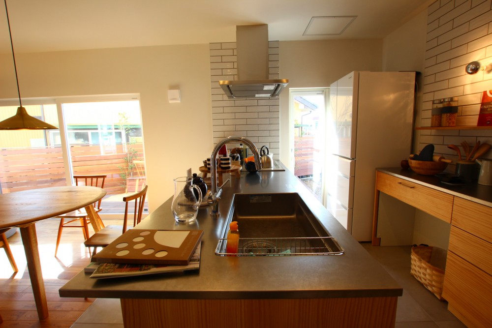 キッチンの様子。2口IHコンロです