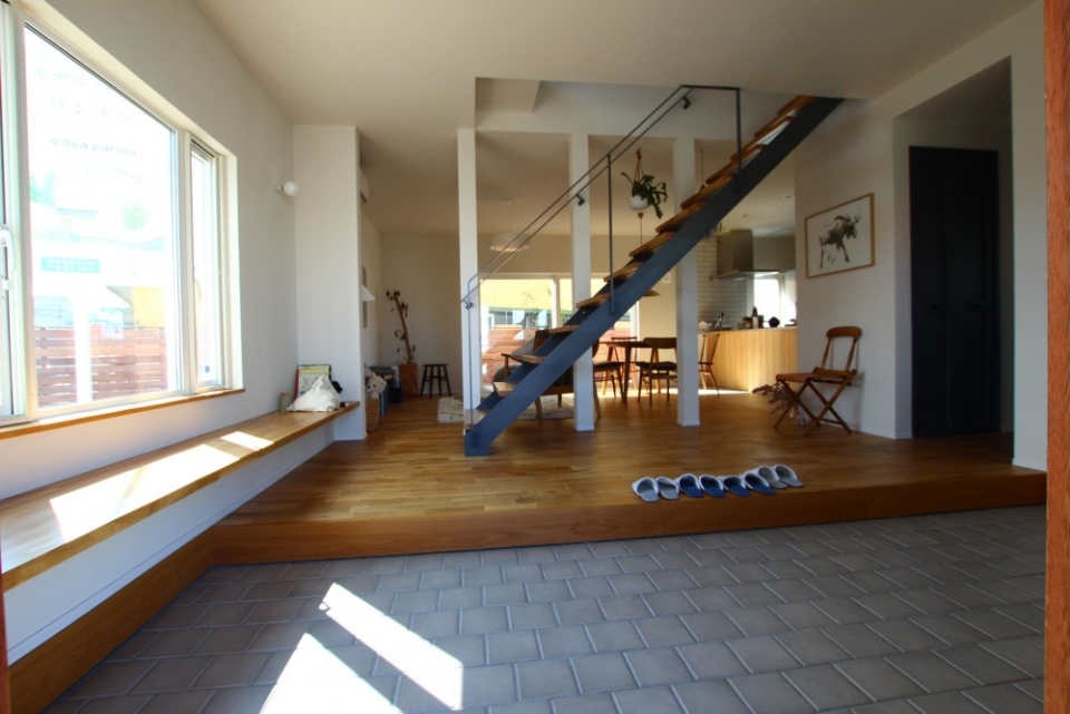 土間の広い玄関スペース