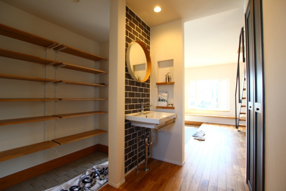 土間奥には靴収納が！沢山置けます！