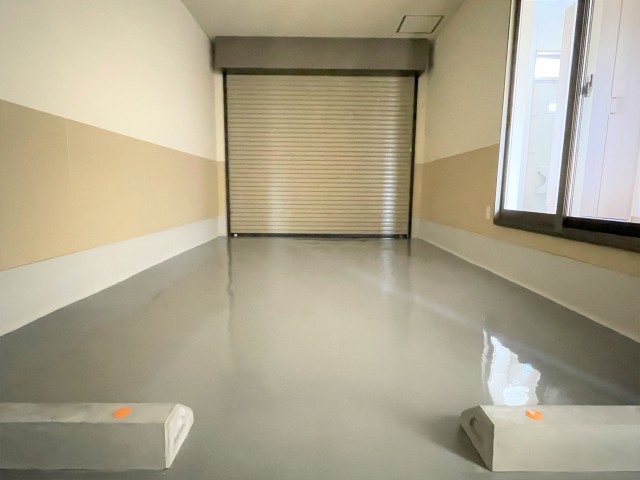 ガレージサイズは幅2700mm&times;奥行4250mm