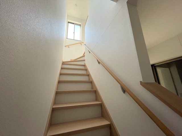 階段をのぼると&hellip;