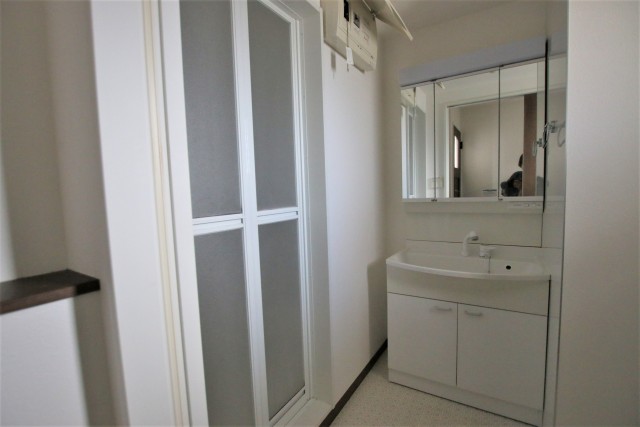 三面鏡付き！独立洗面台