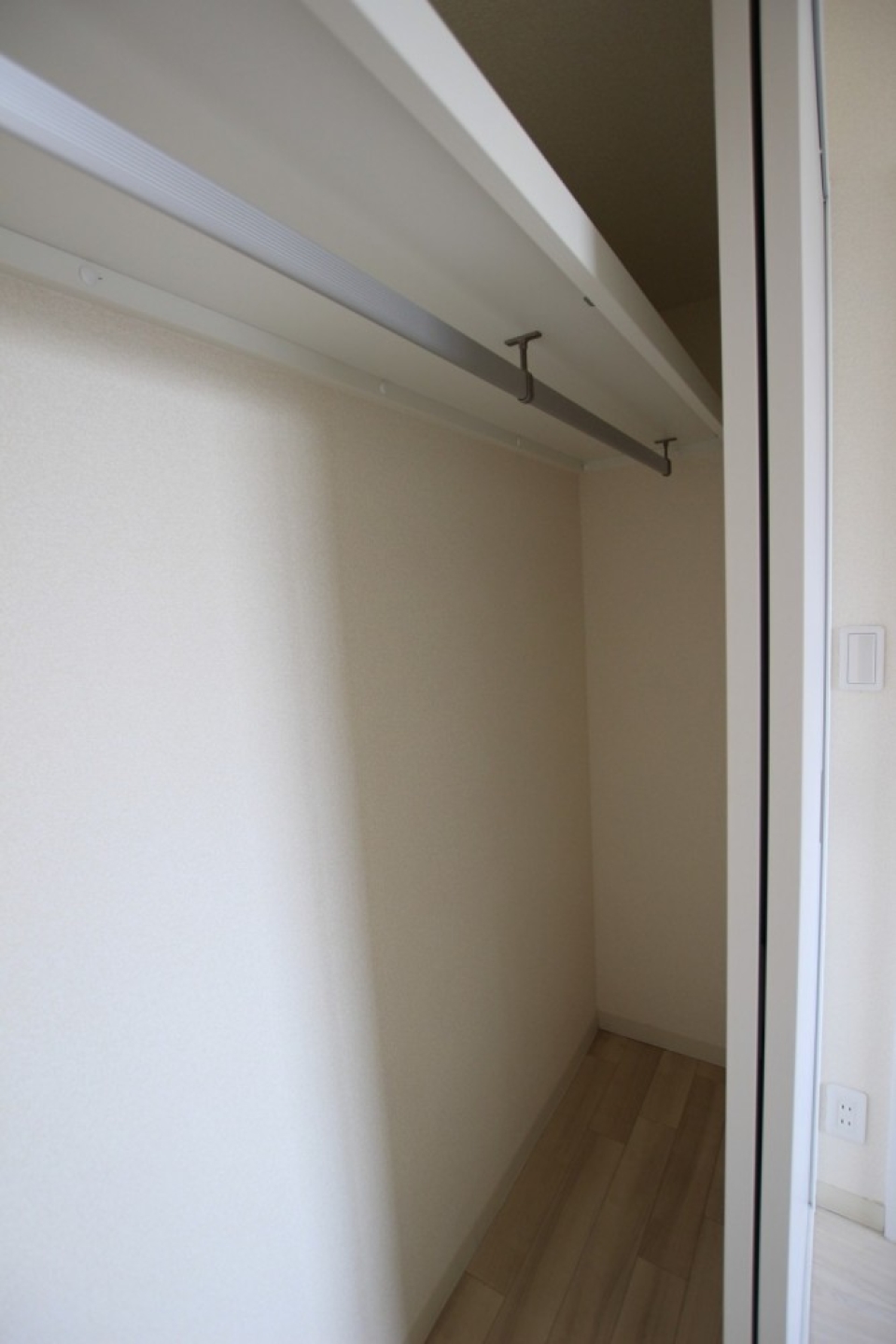 クローゼット（小）。