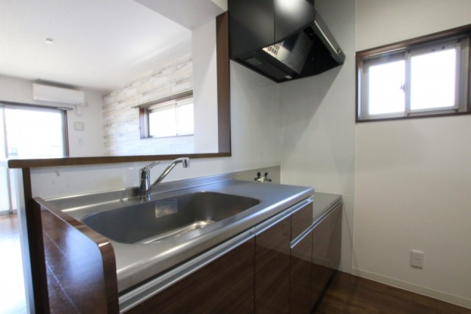 キッチンはカウンタータイプ。