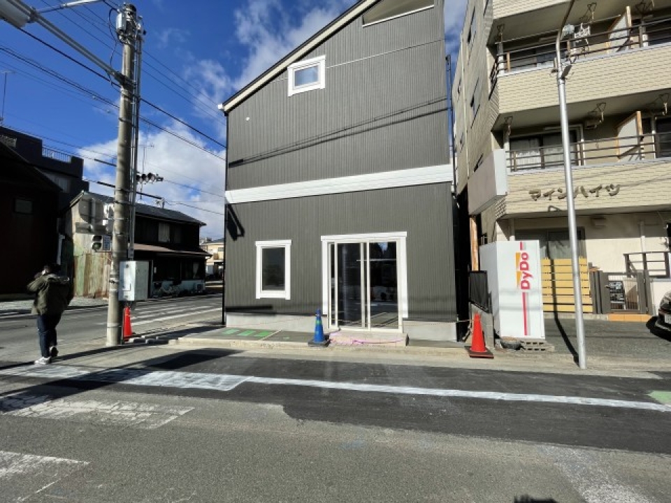 店舗の入り口はこちら。