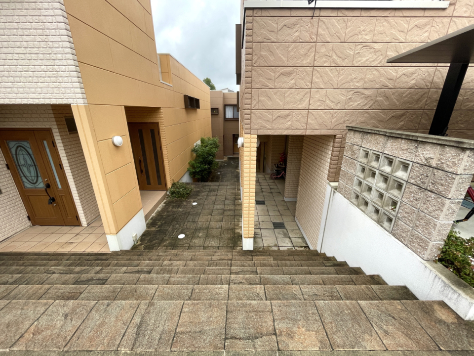 おしゃれな街並みに誘われて