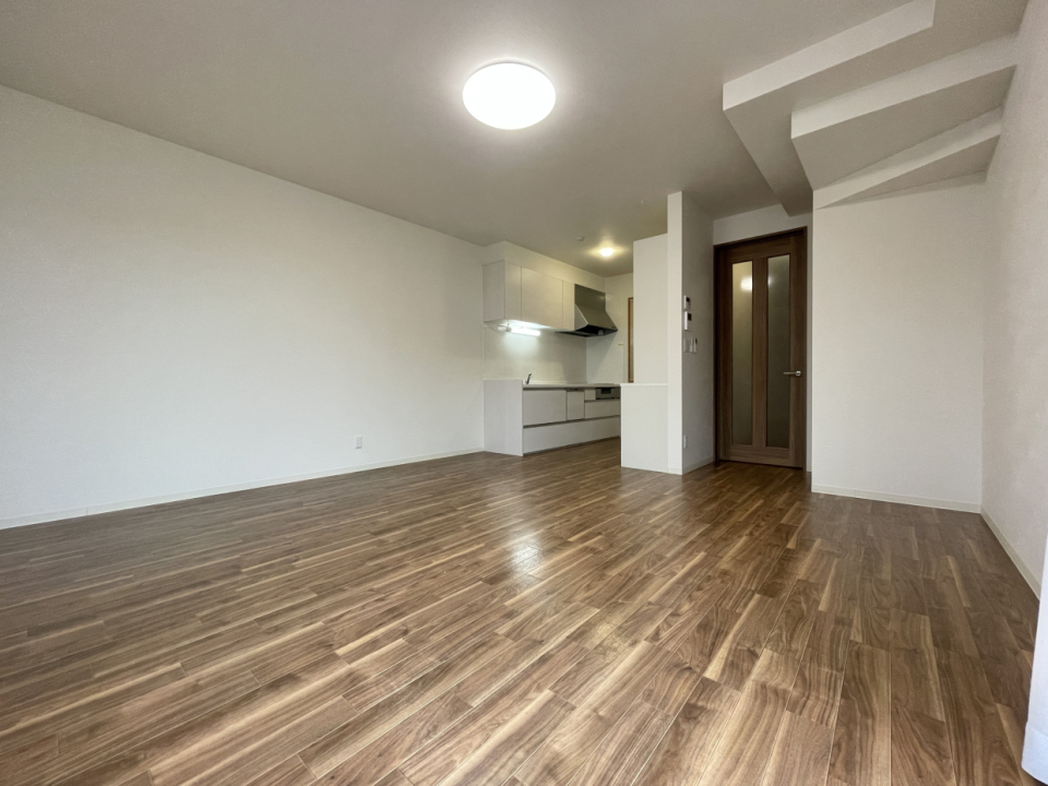 シンプルな色味の空間なので階段部分がアクセントになっていたりします