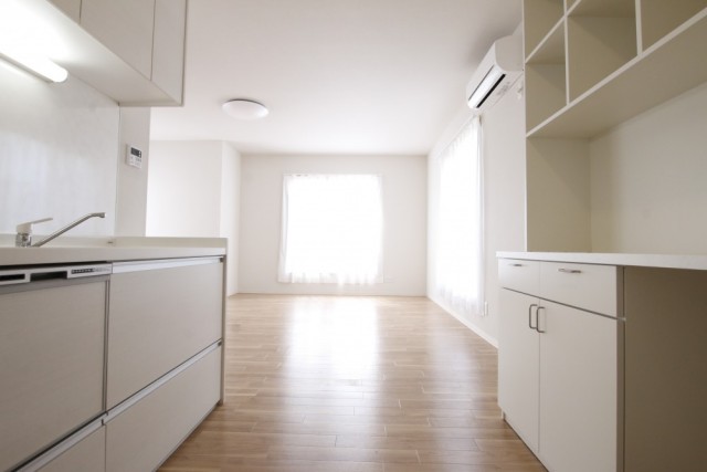 壁紙は白で統一