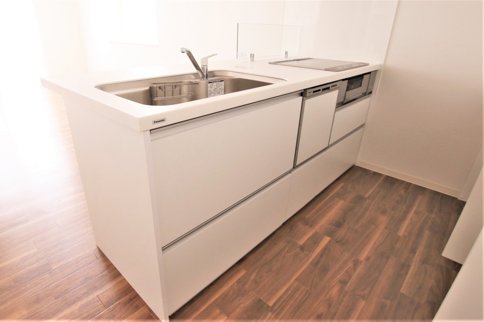 キッチンも大きくて料理が楽しくなりそう。しかも食洗機付き！