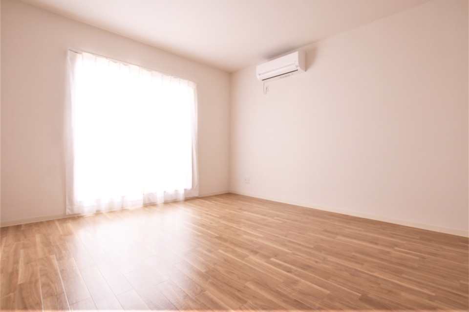 8.5帖の広めな洋室。お子様のお部屋にいかかでしょうか。