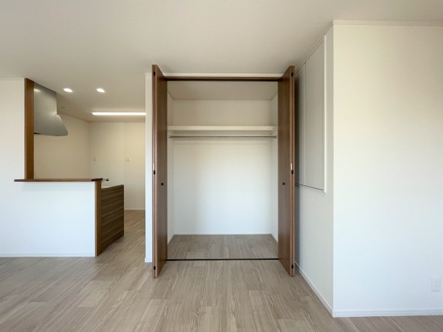 リビングに大きなクローゼット！