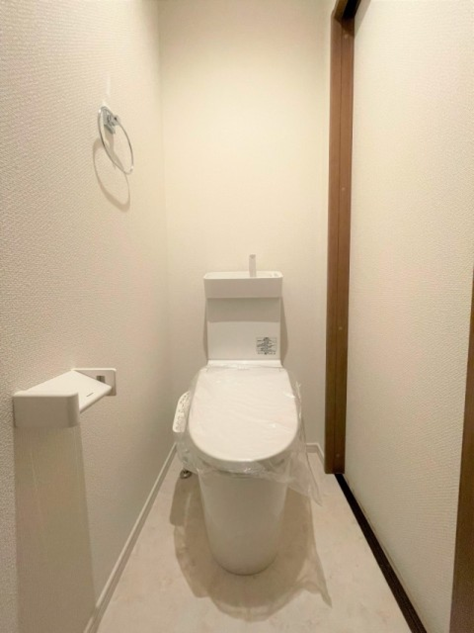 トイレもピカピカ。