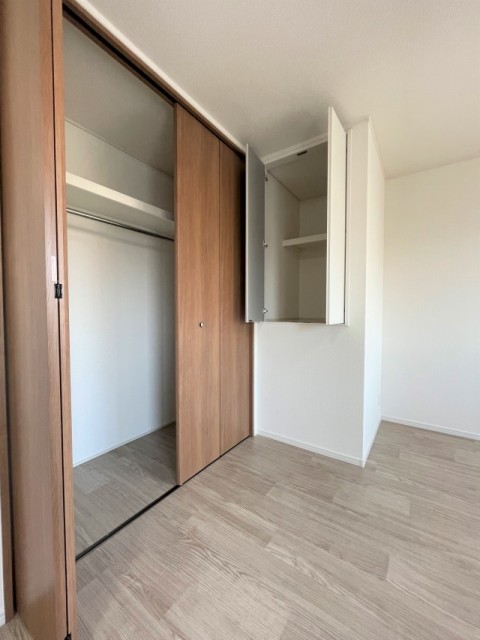 リビングだけでこんなに収納が。