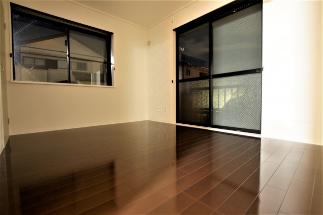 こちらは6帖です。